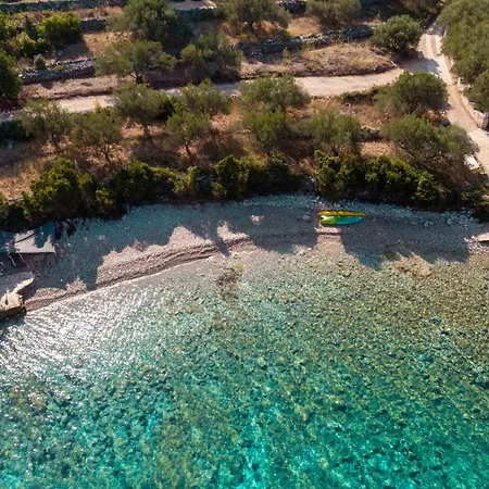 House Rosa - Holiday 70 Metres Away From Picena Beach! Vela Luka