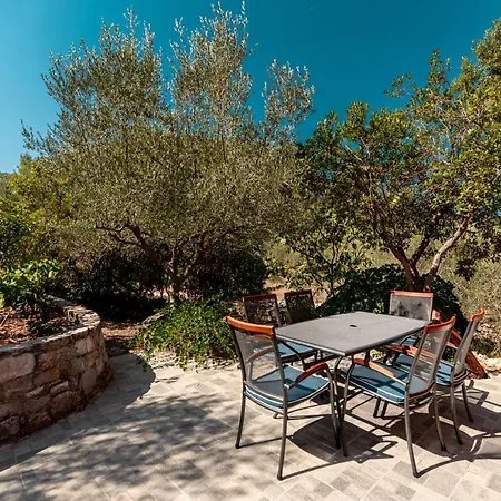 House Rosa - Holiday 70 Metres Away From Picena Beach! Nyaraló Vela Luka