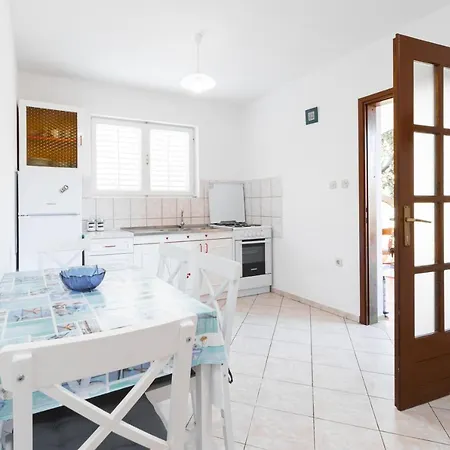 Nyaraló House Rosa - Holiday 70 Metres Away From Picena Beach! Vela Luka