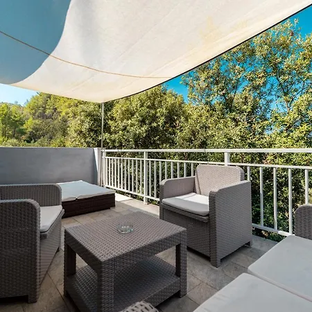 Nyaraló House Rosa - Holiday 70 Metres Away From Picena Beach! Vela Luka